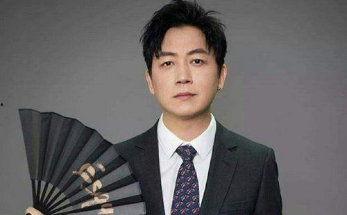 娱乐吃瓜君潘粤明,从娱乐吃瓜到实力派演员的蜕变之路